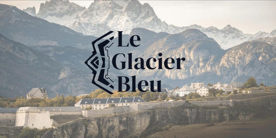 Auberge Le Glacier Bleu Mont-Dauphin Exterior photo