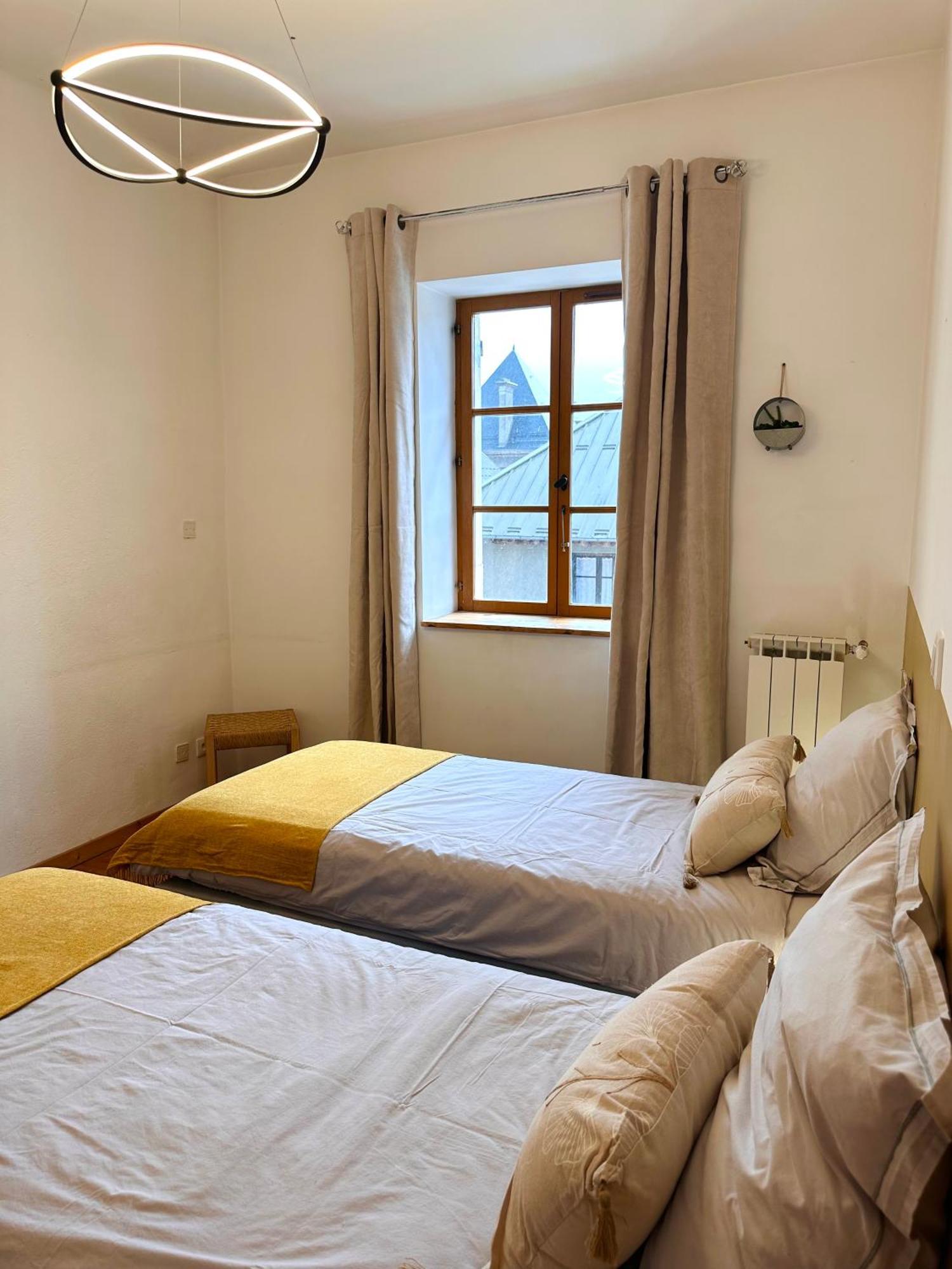 Auberge Le Glacier Bleu Mont-Dauphin Room photo